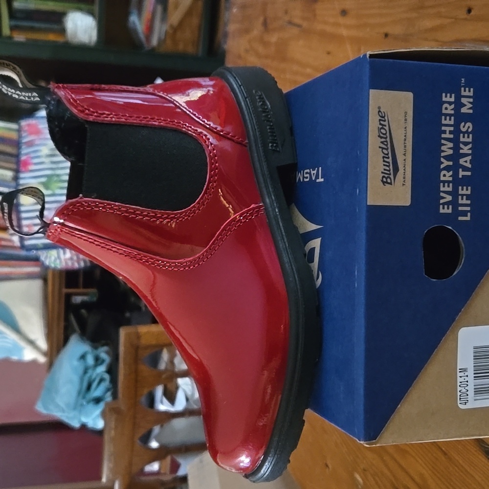 New blundstone 2253 kids elastic sided boot red patent sz UK 2 us 3